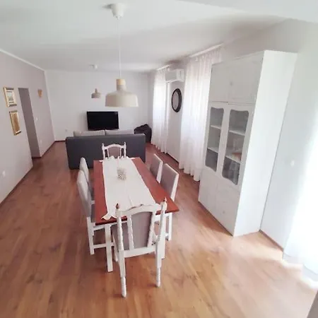 Family Heritage アパート